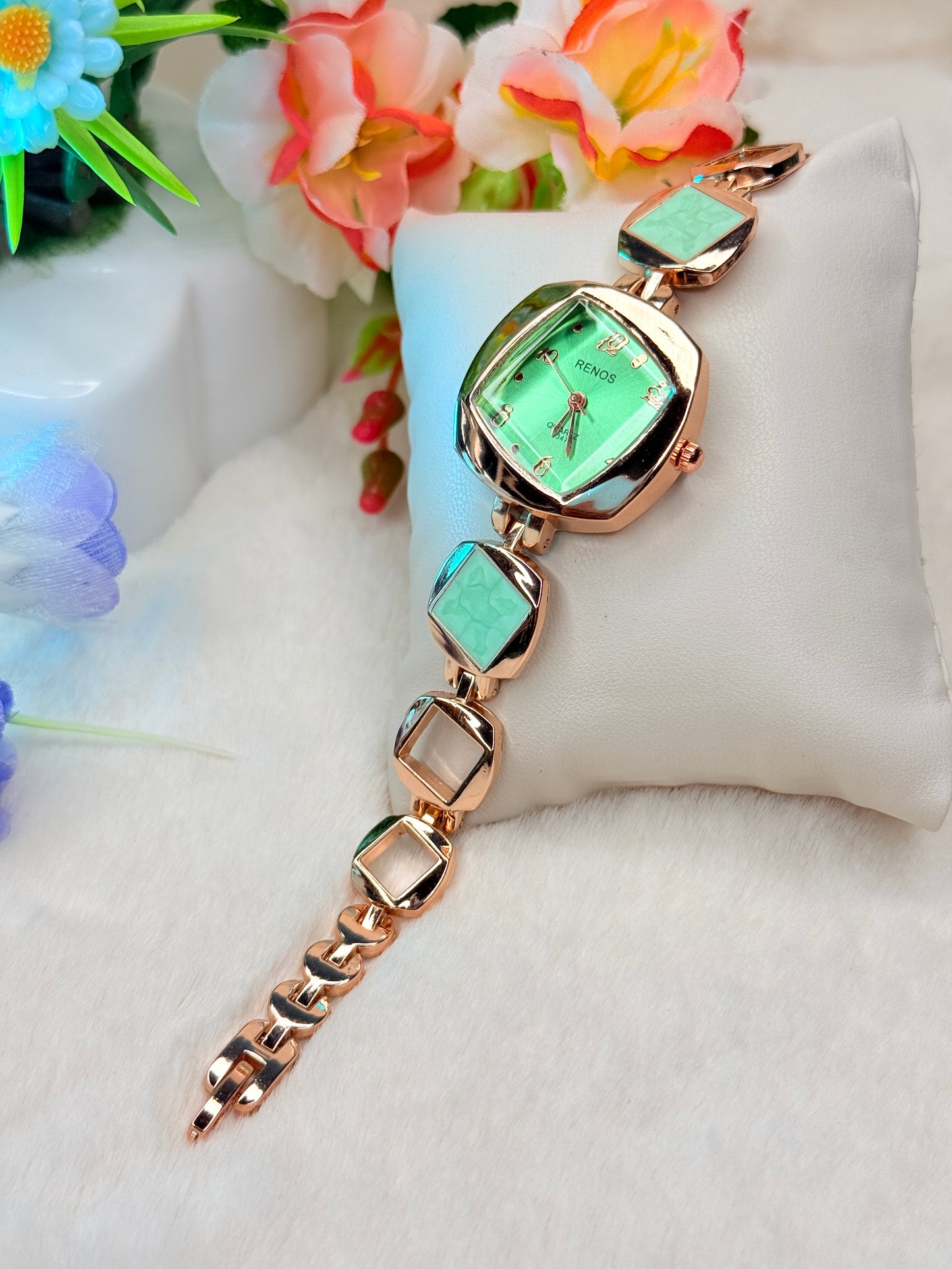 Ladies premium watch + ফ্রী ডেলিভারি।