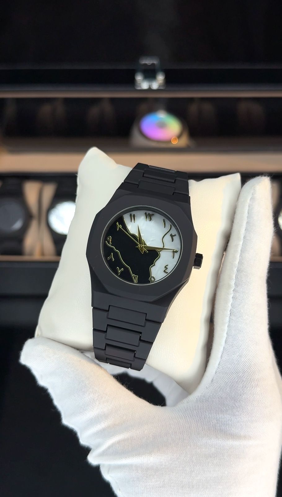 𝐋𝐮𝐱𝐮𝐫𝐲 𝐀𝐫𝐚𝐛𝐢𝐜 𝐃𝐢𝐚𝐥 𝐖𝐚𝐭𝐜𝐡 + 𝐒𝐭𝐲𝐥𝐢𝐬𝐡 𝐓𝐫𝐞𝐧𝐝𝐲 𝐒𝐮𝐧𝐠𝐥𝐚𝐬𝐬